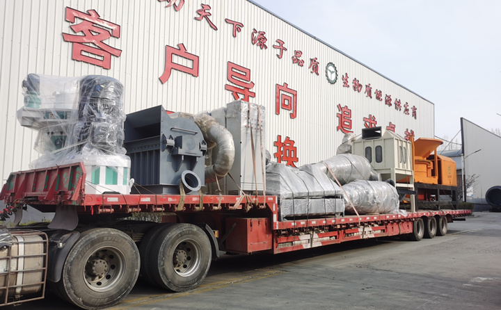 由于山東顆粒機質(zhì)量與價格并存，在市場的所占比例越來越大，越來越多的客戶選擇與山東顆粒機廠家合作，購買鋸末顆粒機、破碎機、粉碎機等設(shè)備。