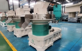 木屑顆粒機生產(chǎn)線壓制出的顆粒燃料，是現(xiàn)代化清潔燃料